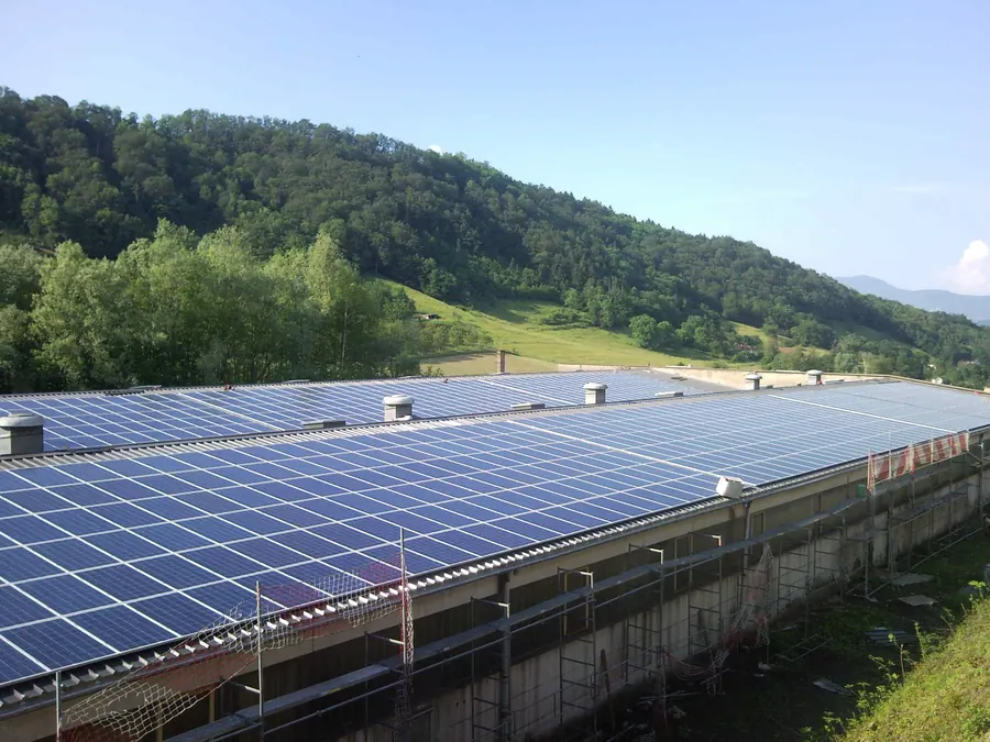 Centrale photovoltaïque de 250 kWc sur bac acier à Saint-Bueil en Isère, installée par Activolt en 2013
